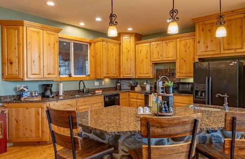 Pagosa Springs House | Hot tub, Gorgeous Cabin, Close to Lake!