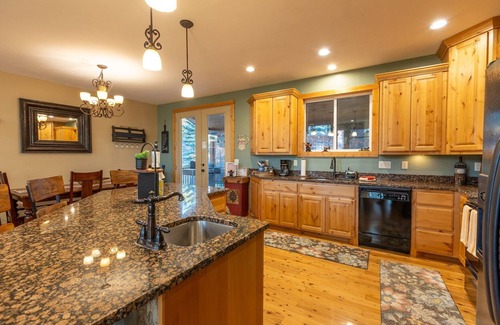 Pagosa Springs House | Hot tub, Gorgeous Cabin, Close to Lake!