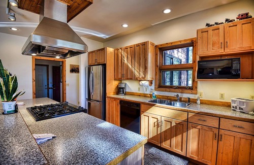 Leadville North House | Hot Tub, Grill, Sauna, Cozy/Chic Rereat