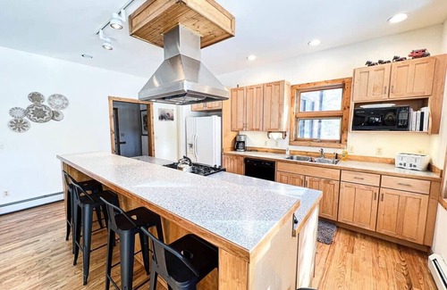 Leadville North House | Hot Tub, Grill, Sauna, Cozy/Chic Rereat