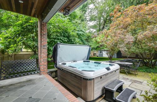 Longmeadow House | Hot Tub, Gym, Game Room! Luxe Estate in Longmeadow