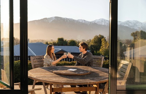 Kaikoura House | Hot Tub | Handy Location | Mountain Views - KK495