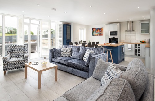 Old Bewick House | Hot Tub Haven, sleeps 8 in rural scenic Northumberland