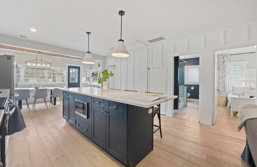 Fort Erie House | Hot Tub Haven! Steps to Bay Beach! Guest favourite