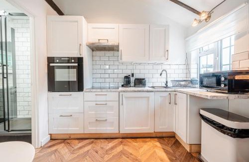 New Forest District House | Hot Tub hideaway! New Forest