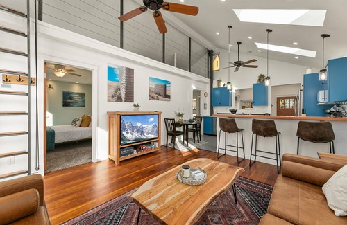 Old Town West House | Hot Tub Hideout | Old Town’s Best Group Stay