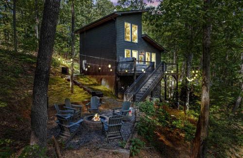 Gatlinburg - Pigeon Forge House | Hot Tub & Hiking Fun! Dollywood & Harvest Deals!