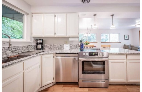 Bainbridge Island House | Hot Tub/Home Theater/Private Acre/Walk to Beach/Family and Dog friendly