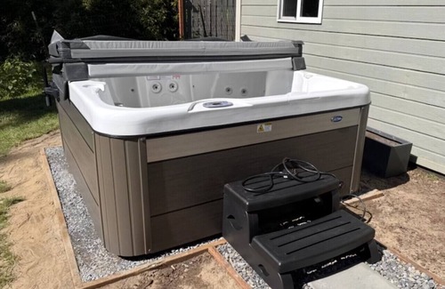 Clinton Apartment | Hot Tub I Peleton I King Bed I Whidbey Island