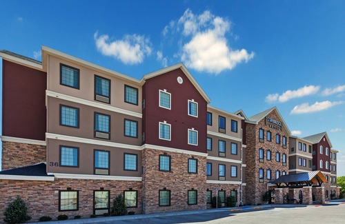 Amarillo Condo | Hot Tub, Indoor Pool, Gym Access & Free Breakfast Buffet.