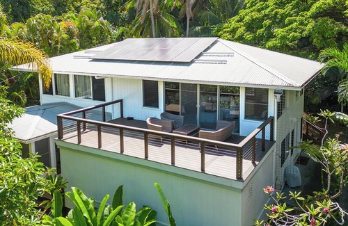 Kapoho House | Hot tub, jungle house, walk to Kehena Beach amazing lush views