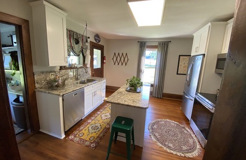 Montvale Other | HOT TUB-King Beds-Farm Stay fire-pit-Mountain views under Blue Ridge Parkway