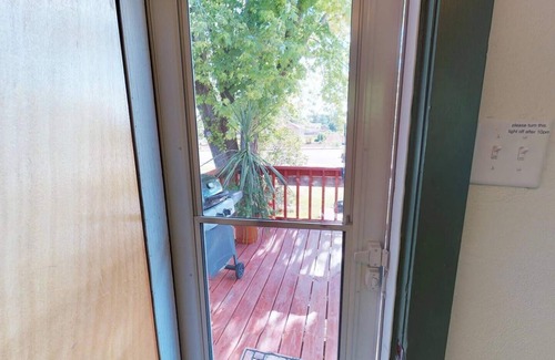 Blanding Cottage | Hot Tub, Kokopelli Kabyn, Cute and Cozy!