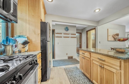 Fennville House | Hot Tub! Lake View! Fireplace! Lake Access! Dog Friendly! Close to Saugatuck!