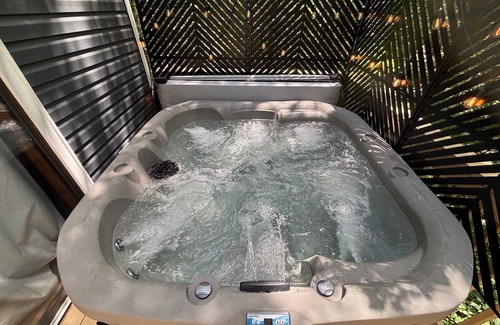 Basye Cabin | Hot Tub Luxe Retreat - Game Room - Lake Laura - Bryce Resort