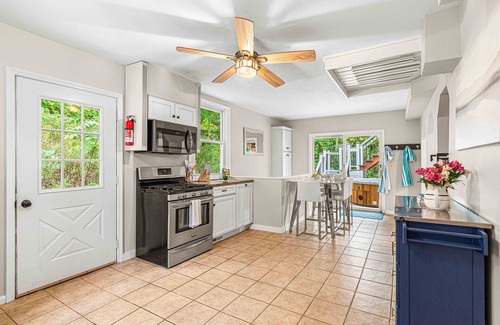 East Homer House | Hot Tub *Movie Theater *Dock *Views *Heated Pool
