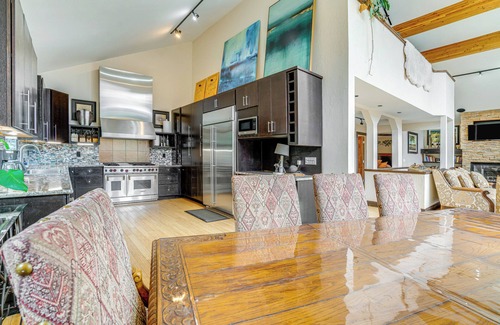 Quandary Village House | Hot Tub & Mtn Views Pristine Breckenridge Home!