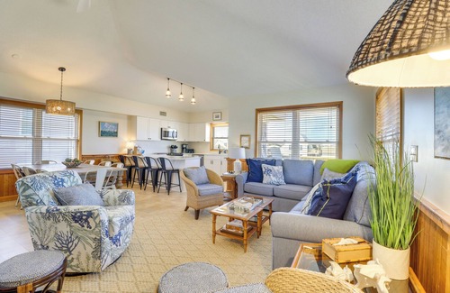 Sea Retreat House | Hot Tub & Ocean Views: Kitty Hawk Haven!