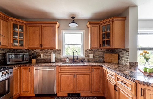 Kerhonkson Cabin | Hot Tub Open | Fireplace | Fire Pit | Game Room
