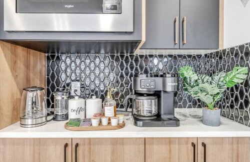 Southeast Edmonton House | Hot Tub Patio Netflixgamescentral Acsleeps 8