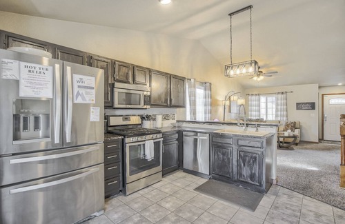 Security-Widefield House | Hot Tub-Pet Friendly-7 miles to Ft. Carson