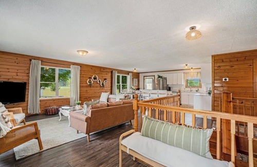 Traverse City House | Hot Tub! | Pet Friendly! | Game Room!