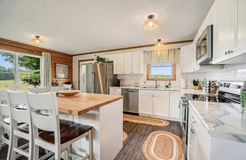 Traverse City House | Hot Tub! | Pet Friendly! | Game Room!