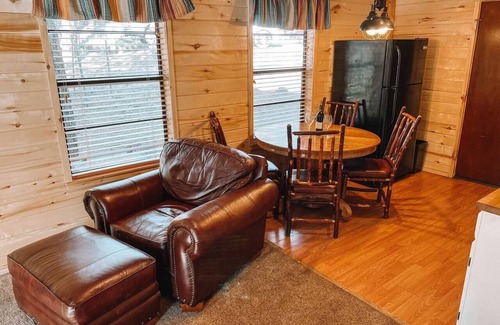 Ruidoso Cabin | Hot Tub | Pet Friendly | Near Midtown