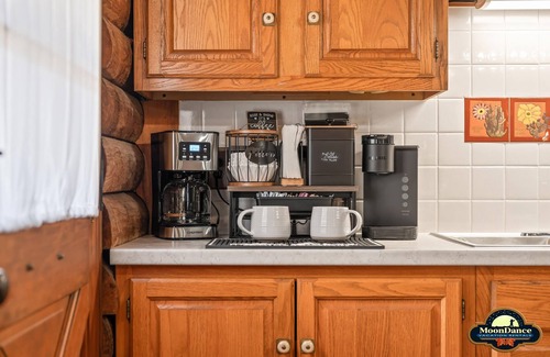 Nashville Cabin | Hot tub, Pet Friendly, Woodsy home near Downtown