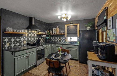 Eureka Springs House | Hot Tub, Pets OK, WiFi, Honeymoon