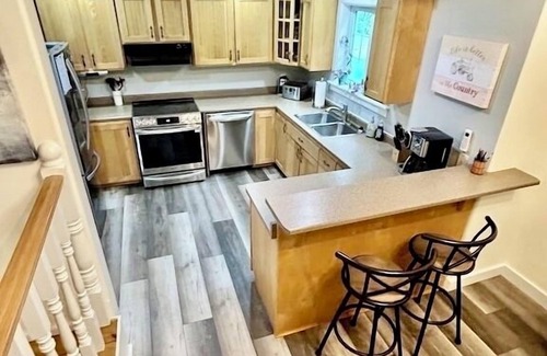 Lot 16 House | Hot tub, Play area, deck, fully loaded Log home seconds from a Provincial Park.