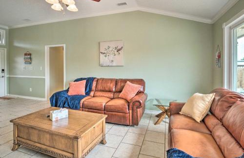 Hutto House | Hot Tub, Pool, and Fire Pit Gorgeous Hutto Home