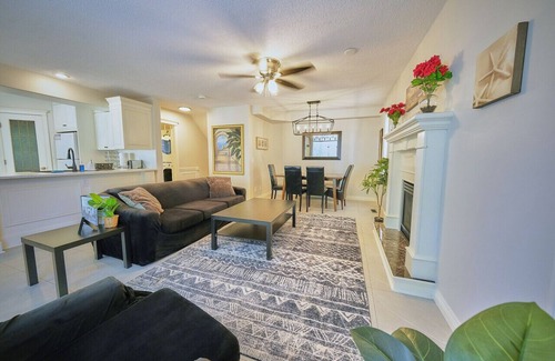 Arbour Lake Condo | Hot Tub, Pool & Ping Pong Tables w/Backyard & BBQ