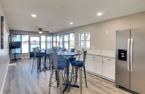 Orient Park House | Hot Tub + Pool: Retreat on Bellows Lake!