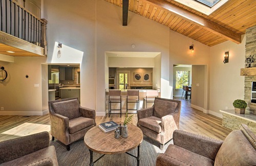 Reno House | Hot Tub, Pool Table: Luxe Reno Chalet w/Mtn View!