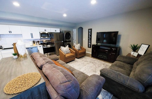 Highland House | Hot Tub - Pool Table - Mtn. Views - Highland Haven