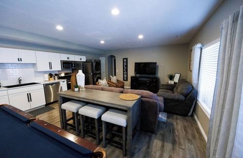 Highland House | Hot Tub - Pool Table - Mtn. Views - Highland Haven