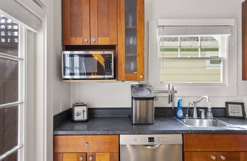 Napa House | Hot Tub | PRIME DWTN NAPA | 3 bed | 2 Bath