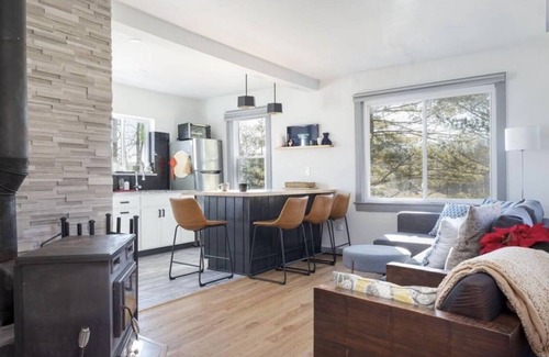 Edgewood House | Hot tub, private deck, backyard, near Windham and Hunter ski resorts.