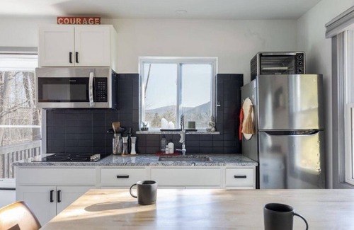 Edgewood House | Hot tub, private deck, backyard, near Windham and Hunter ski resorts.