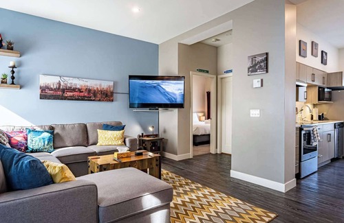 Revelstoke Condo | Hot Tub, Private Deck, BBQ - Pillow Top Condo, Revelstoke