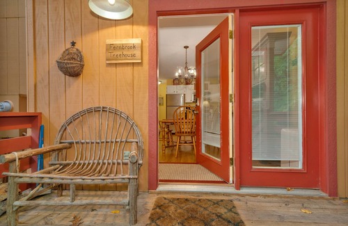 Maggie Valley House | Hot Tub - Screen Porch - Rockers - Fire Pit - Cozy - Clean - Fast Wi-Fi - 5 Star