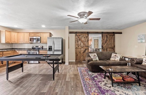 Lansing House | Hot Tub! Sleeps 24! Near Ithaca & Wineries!Dogs Ok!