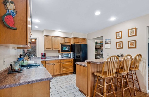 Quechee House | Hot Tub Spacious - Tichenor Road Lodge*