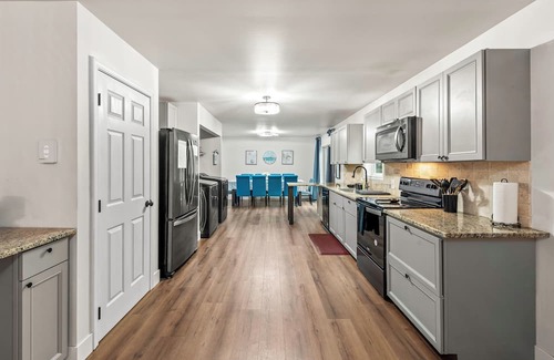 Briar Crest Woods House | Hot Tub & Theater Haven-Lake and Ski Retreat
