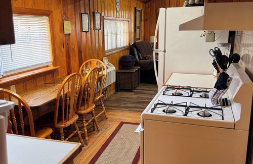 Ruidoso Cabin | Hot Tub *Upper Canyon*King Size Bed*" Cowboy's Trail"