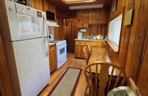 Ruidoso Cabin | Hot Tub *Upper Canyon*King Size Bed*" Cowboy's Trail"