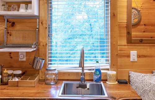 Todd Cabin | Hot Tub, Views, Romantic Outdoor Lounge Area