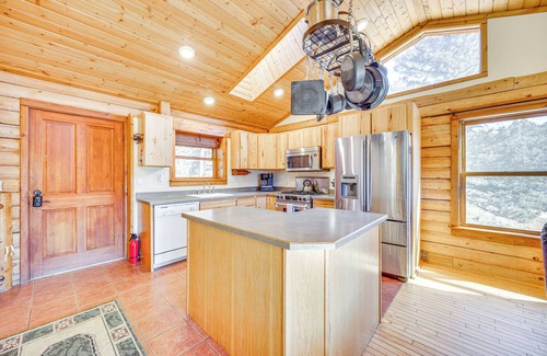 Sedalia Cabin | Hot Tub & Views: Secluded Woodland Park Cabin