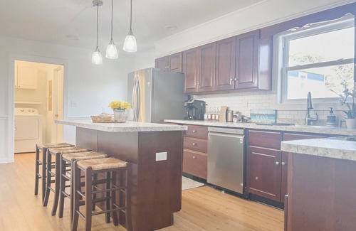 Frisco House | Hot Tub, Yard, 4BR, Dogs Ok, Walk 2 Dining